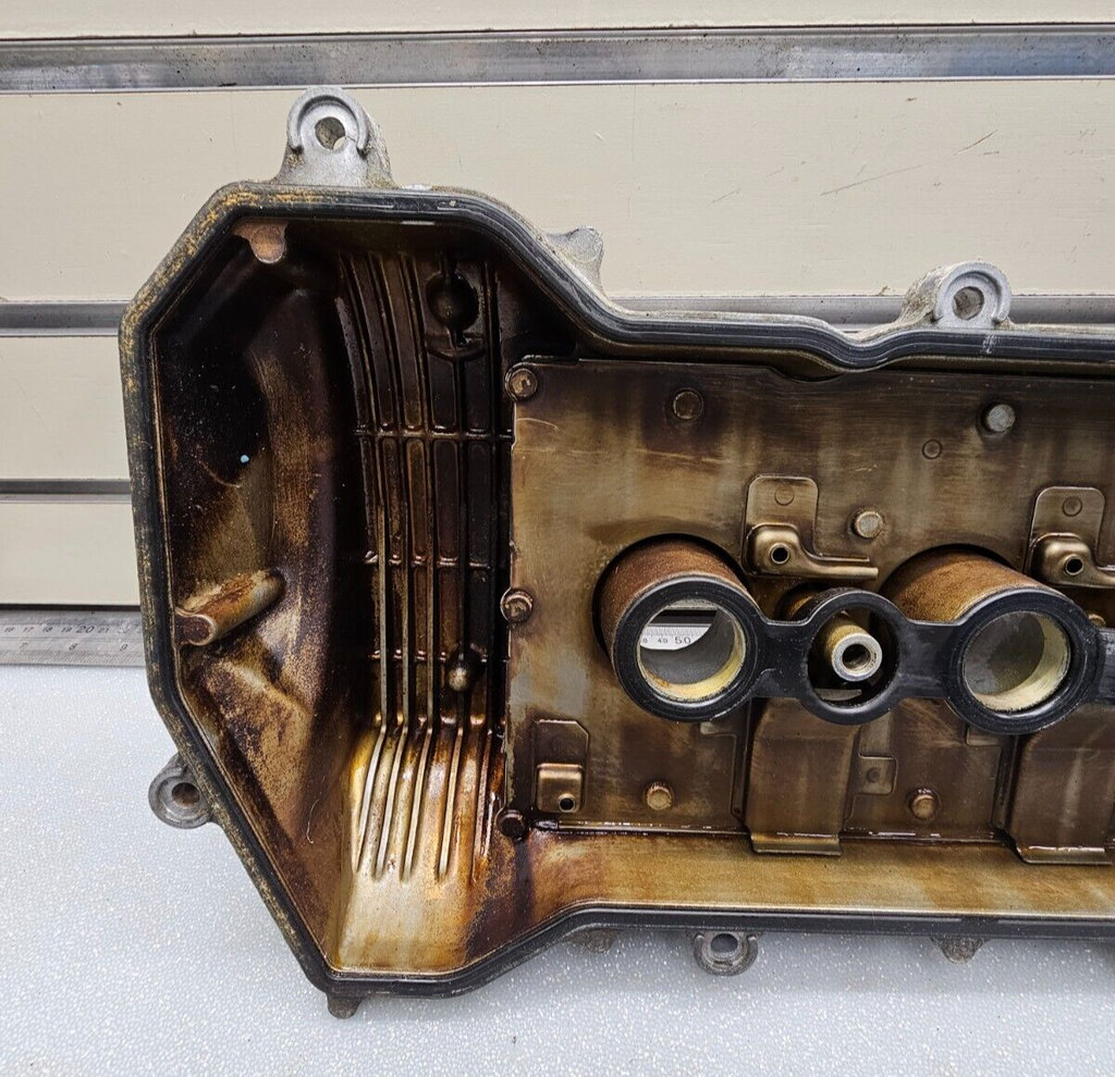 🔥2000-2008 TOYOTA COROLLA ENGINE VALVE COVER/TC