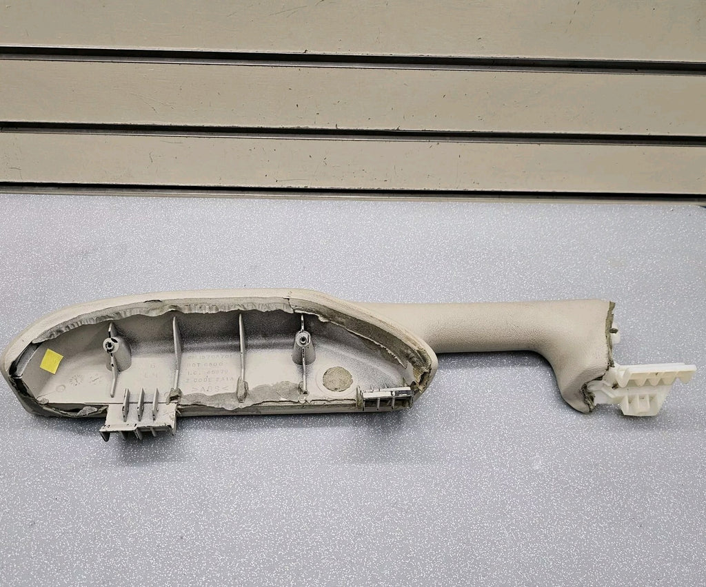 03-06 Chevrolet GMC Silverado Tahoe Front LEFT Door Armrest Handle Light Tan H2