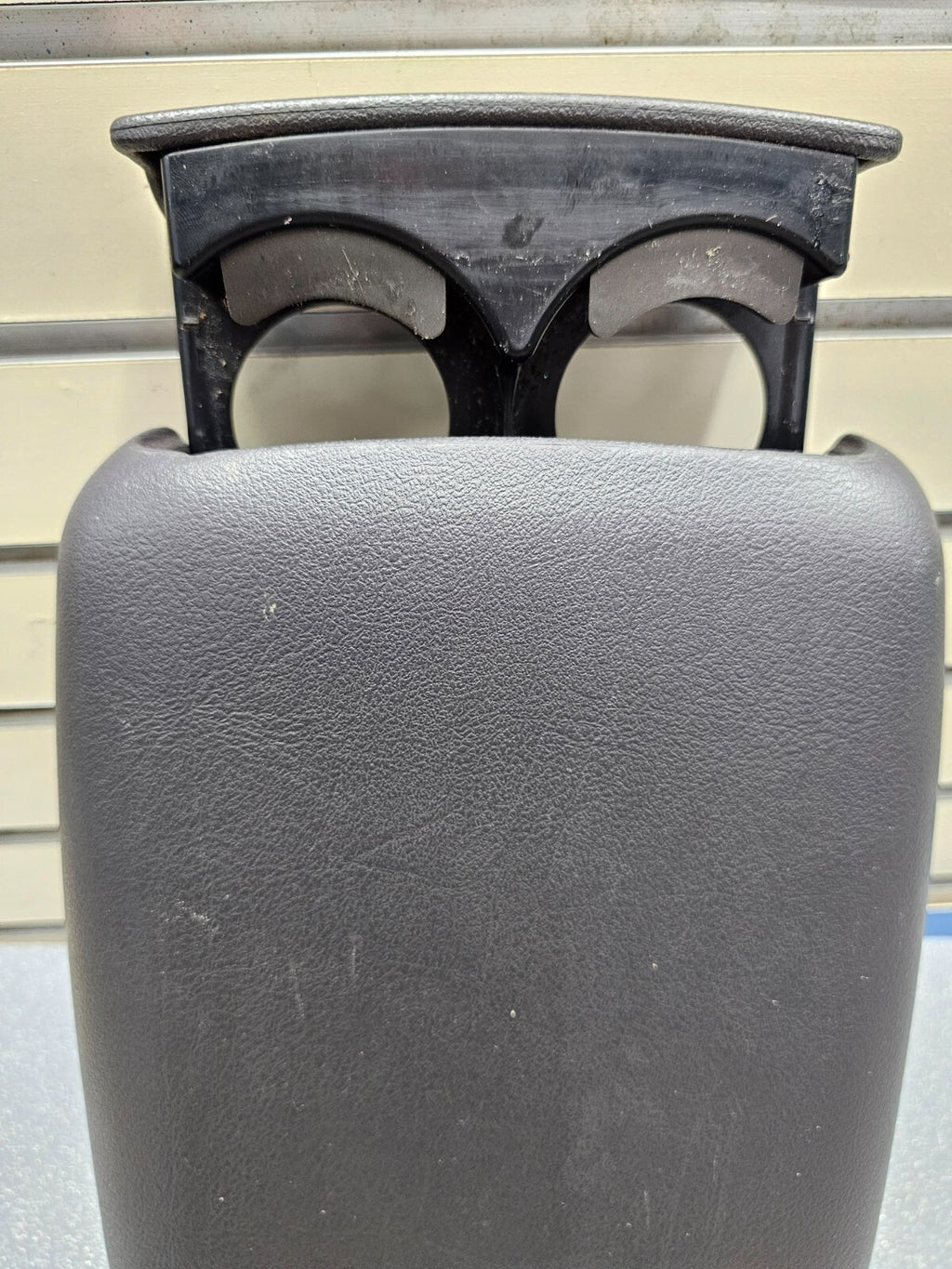 17-18 HYUNDAI ELANTRA Front Center Console Lid Arm Rest Cover Leather BLACK OEM