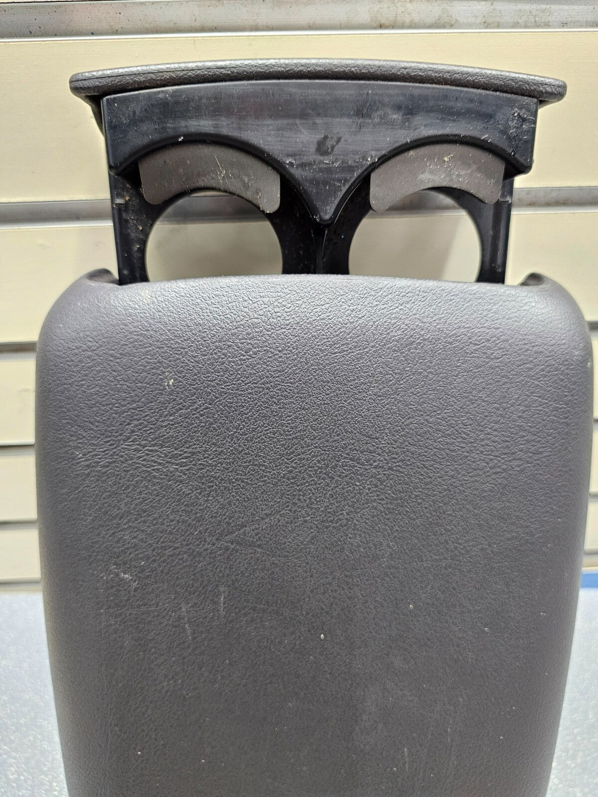 17-18 HYUNDAI ELANTRA Front Center Console Lid Arm Rest Cover Leather BLACK OEM