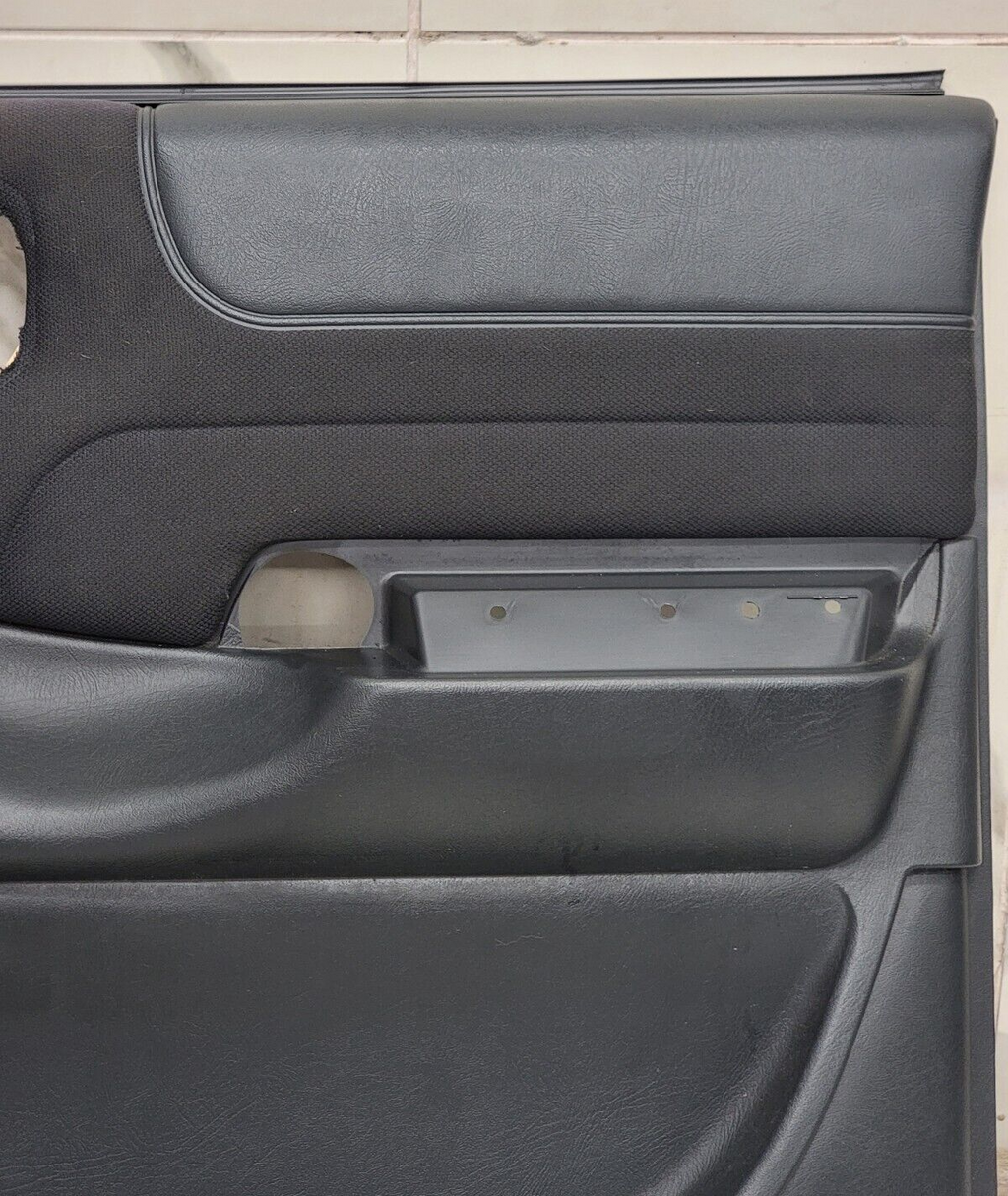 98-04 Chevy Blazer Jimmy S-10 GMC Sonoma Front Door Panels AUTO OEM RIGHT GRAY