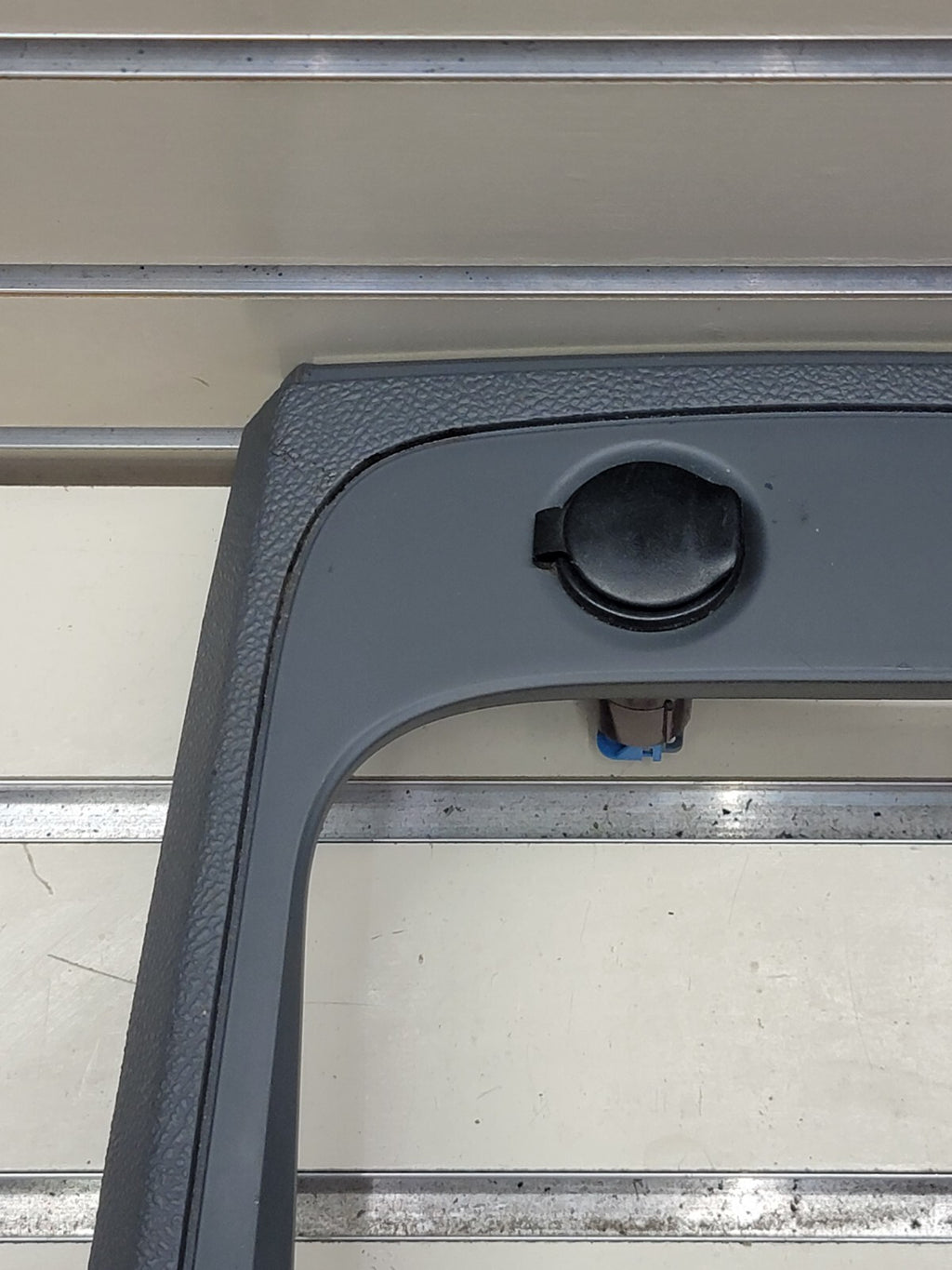 🔥2006-2011 Chevrolet HHR Center Dash Radio Trim w Vents B37 grey