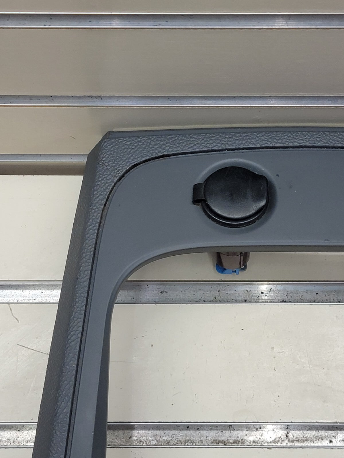 🔥2006-2011 Chevrolet HHR Center Dash Radio Trim w Vents B37 grey