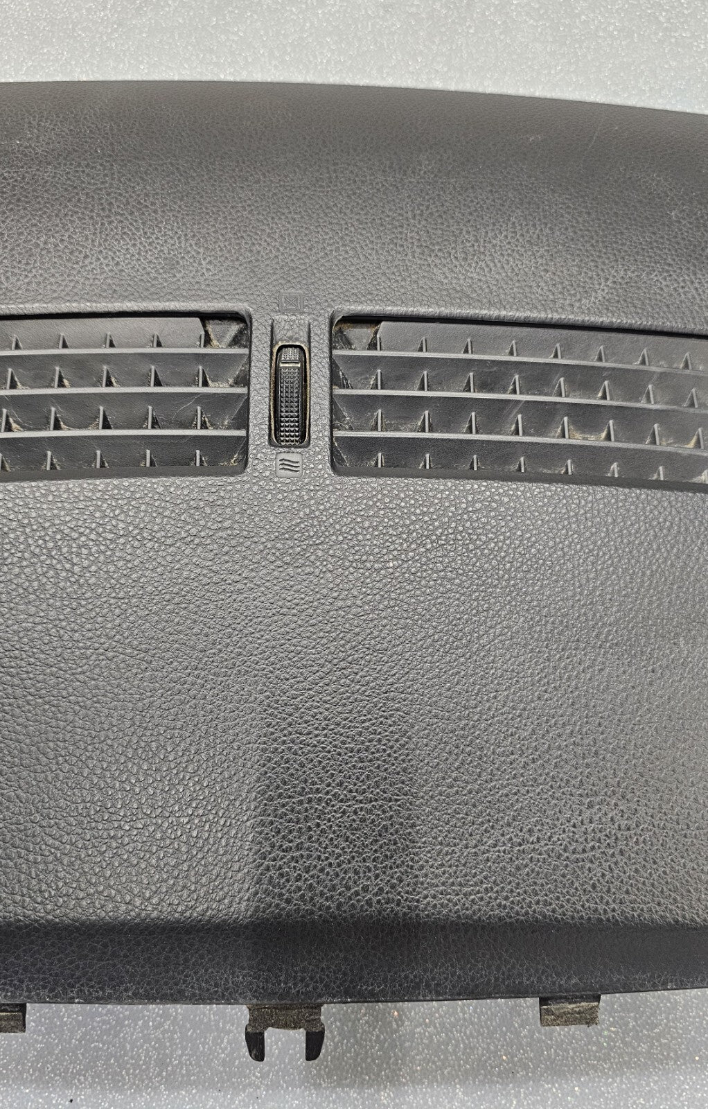 🔥2007-2012 Nissan VERSA Center Dash AIR VENT Bezel Trim UPPER Panel BLACK VT20