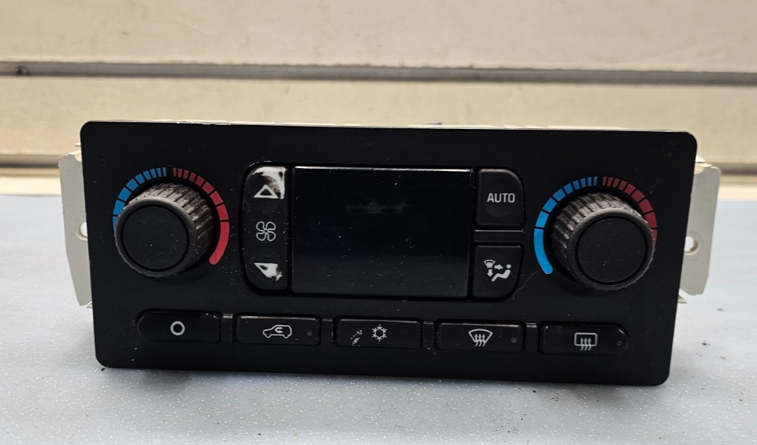 🔥03-06 Silverado Sierra Dash Climate Heater Temperature Control Air Conditioner