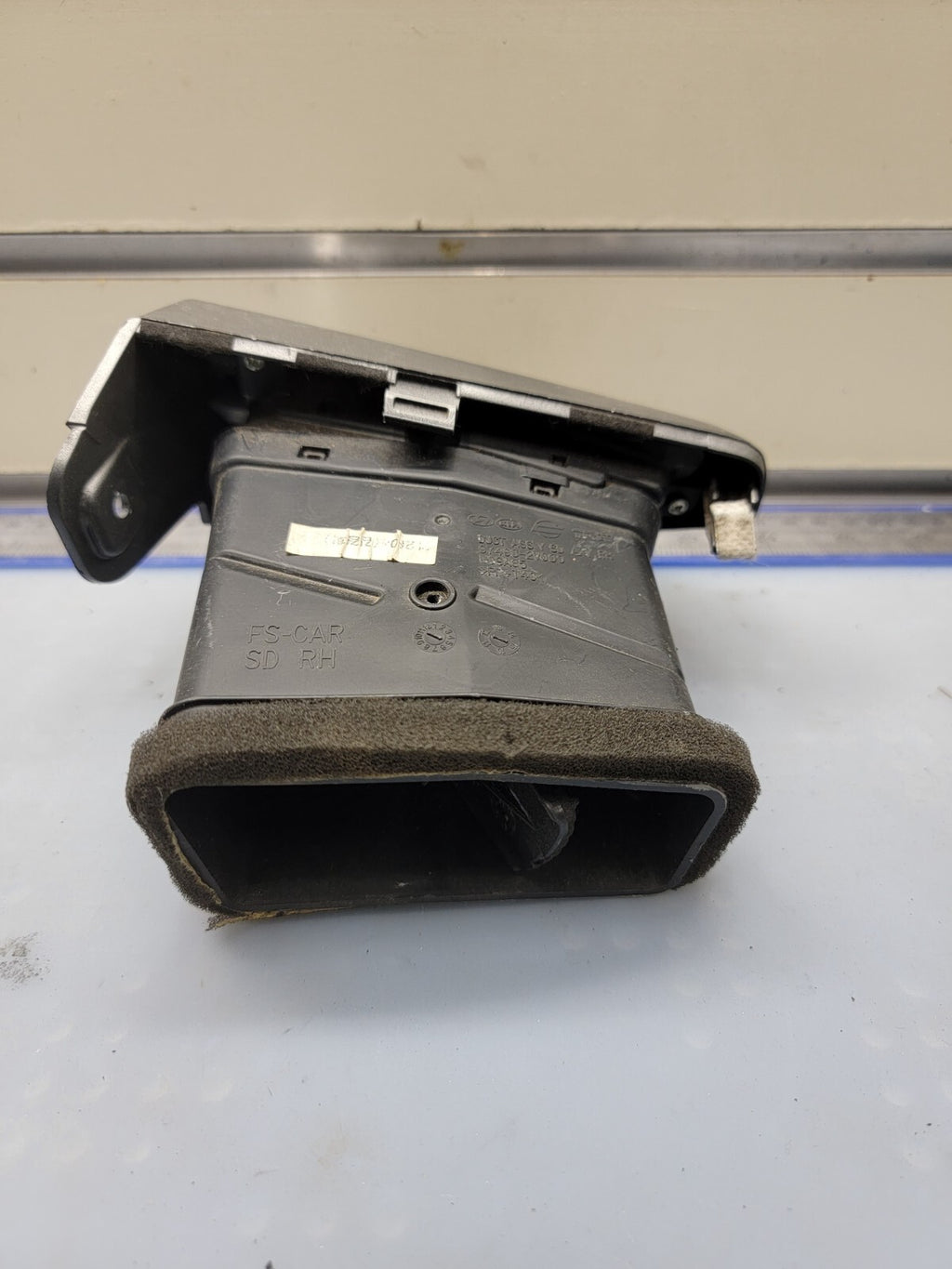 🔥12-17 Hyundai Veloster Passenger Front Dash A/C Heater Air Vent Assembly OEM