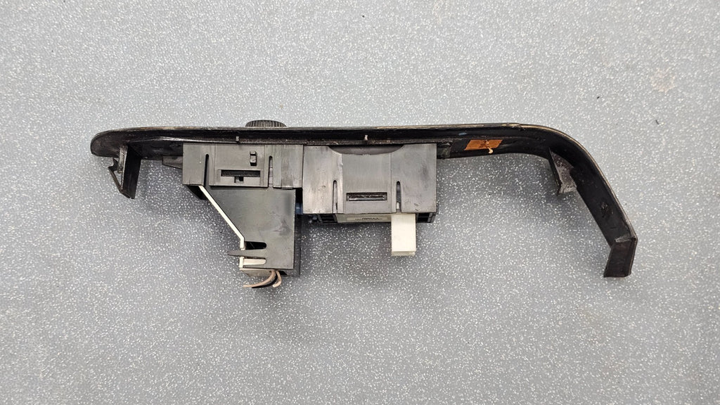🔥01-03 Oldsmobile Aurora  Front Right Passenger Power Window Switch Assembly