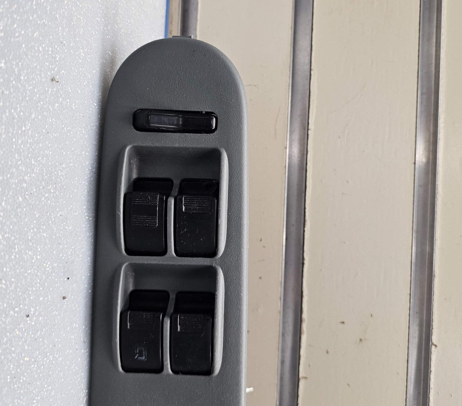 🔥99-04 Odyssey Front Left Driver Door Master Window Switch Bezel Assembly Gray