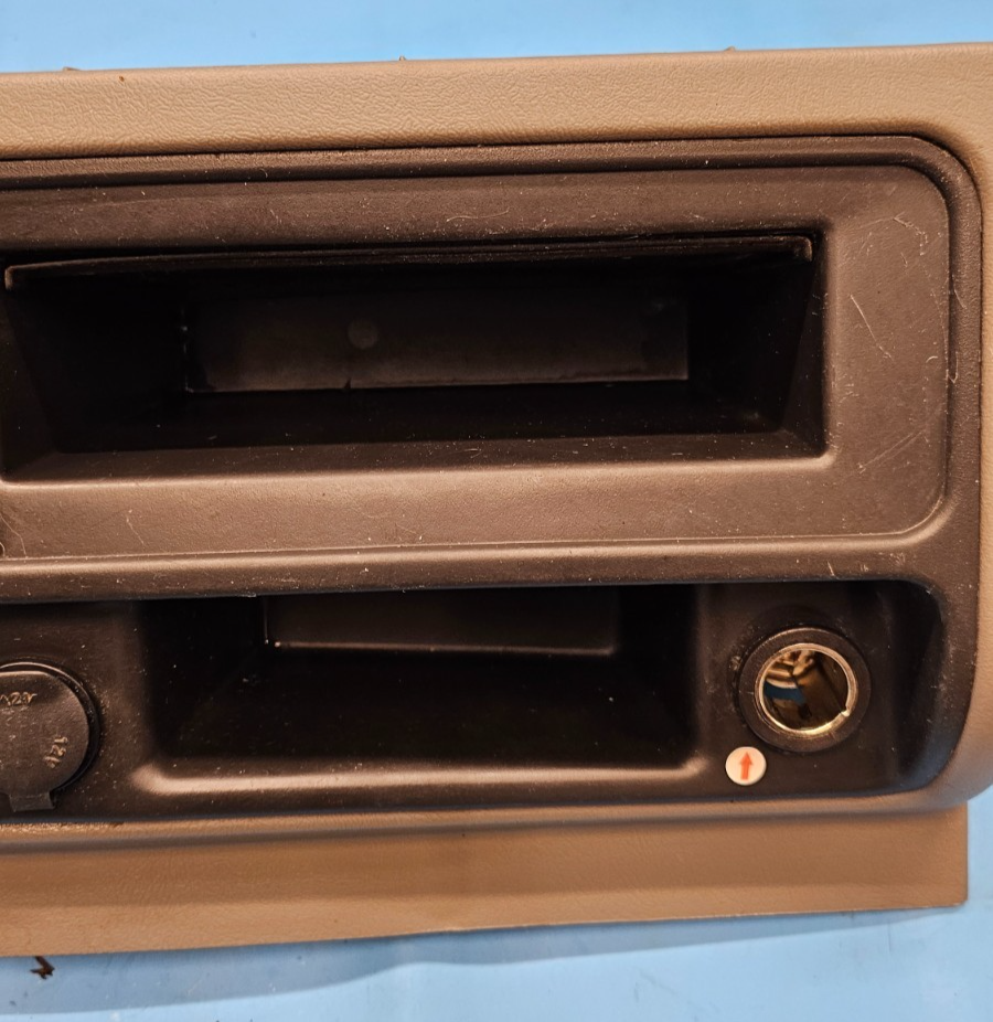 🔥03-06 SILVERADO SIERRA CENTER CONSOLE STORAGE BEZEL ASH TRAY TAN/BLACK OEM