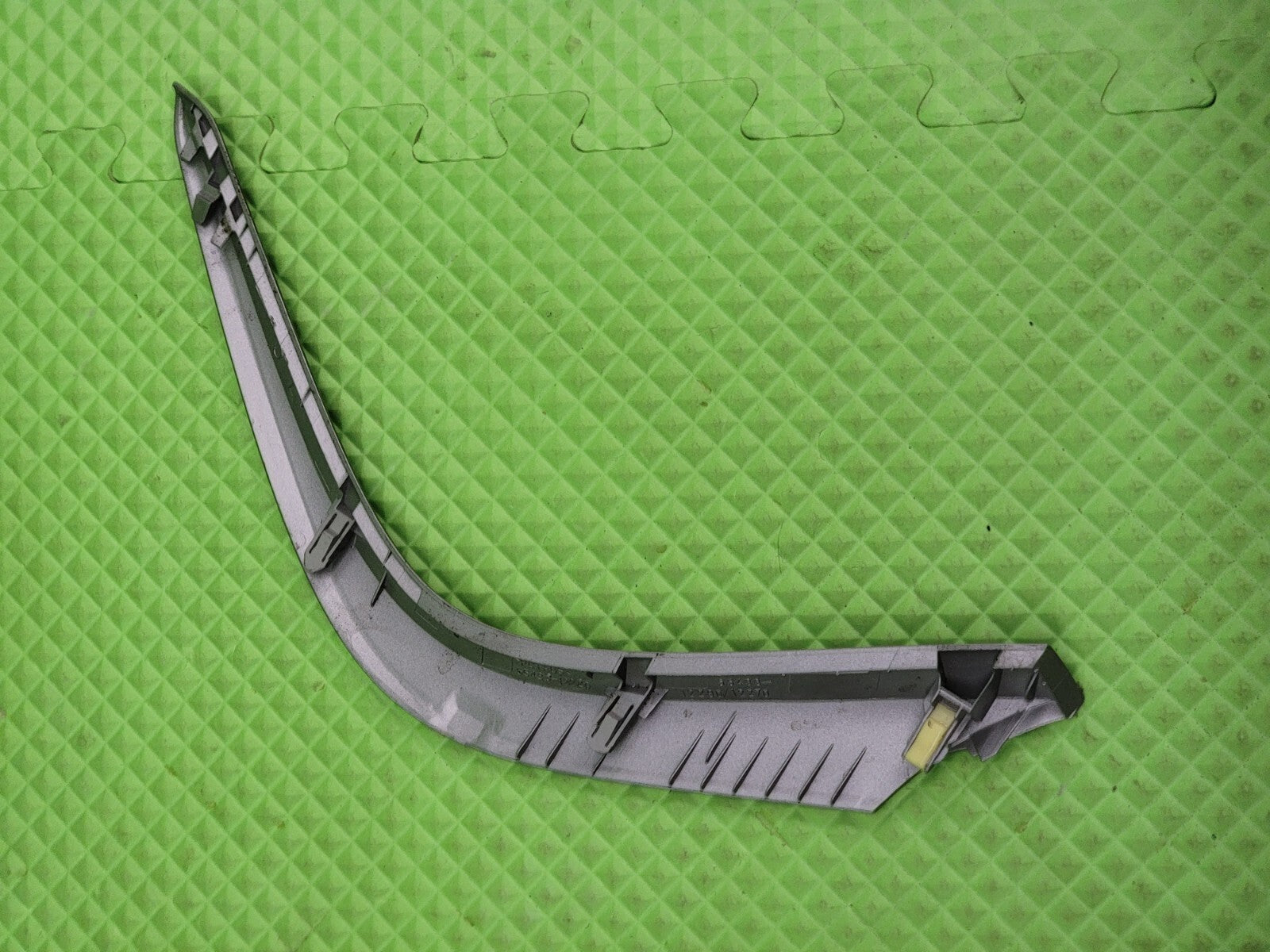 🔥2009-2013 Toyota Corolla Shifter Bezel Trim Molding Right side OEM silver