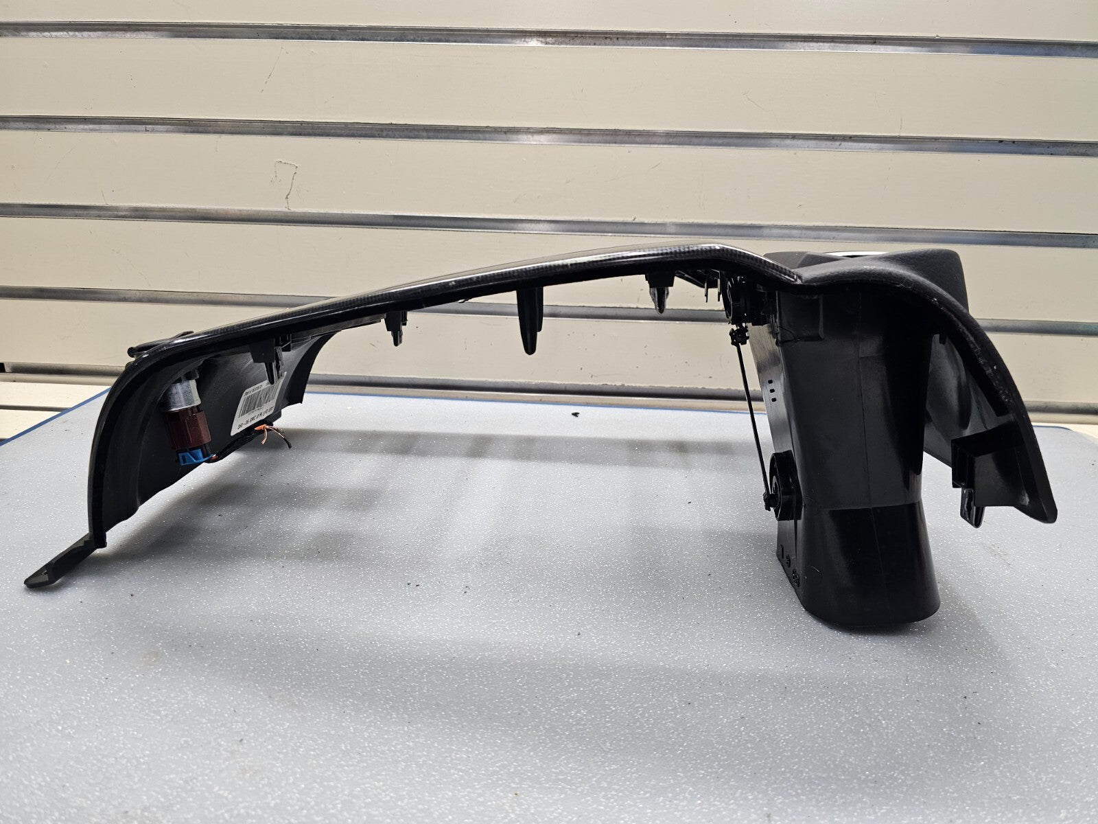 🔥03-08 ENVOY XL FRONT RADIO DASH SURROUND BEZEL TRIM PANEL CLIMATE BLACK