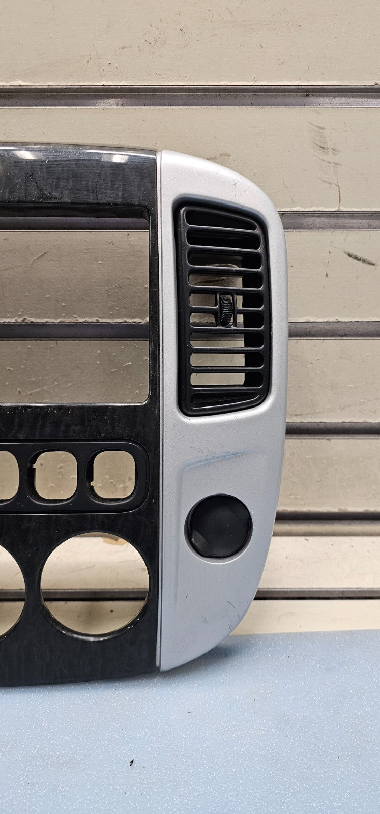 🔥2001-2007 FORD ESCAPE CENTER DASH RADIO A/C CLIMATE TRIM BEZEL SILVER/WOOD