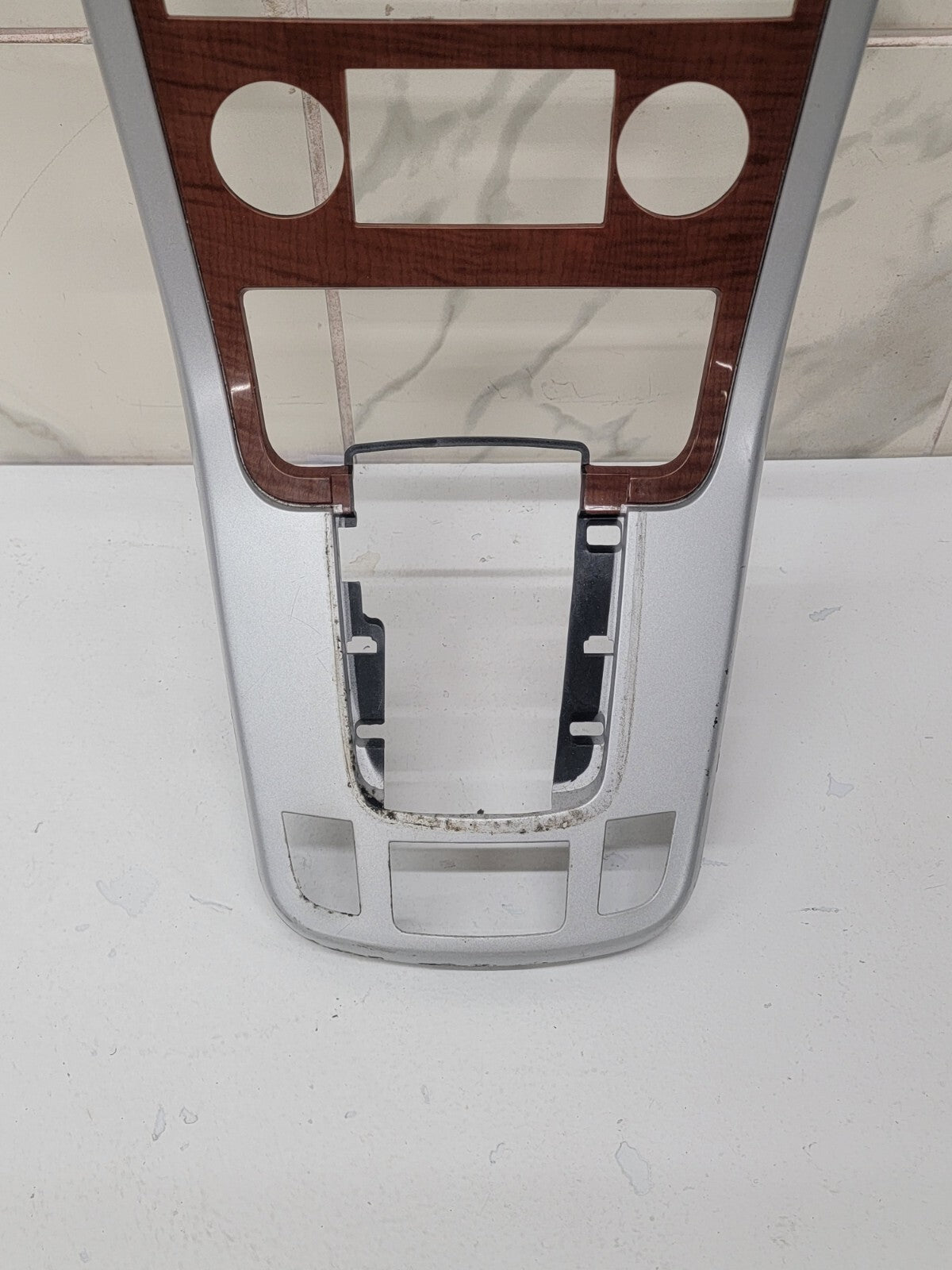 07-09 Chevrolet Equinox Center Dash Radio Climate Bezel Surround Trim silver