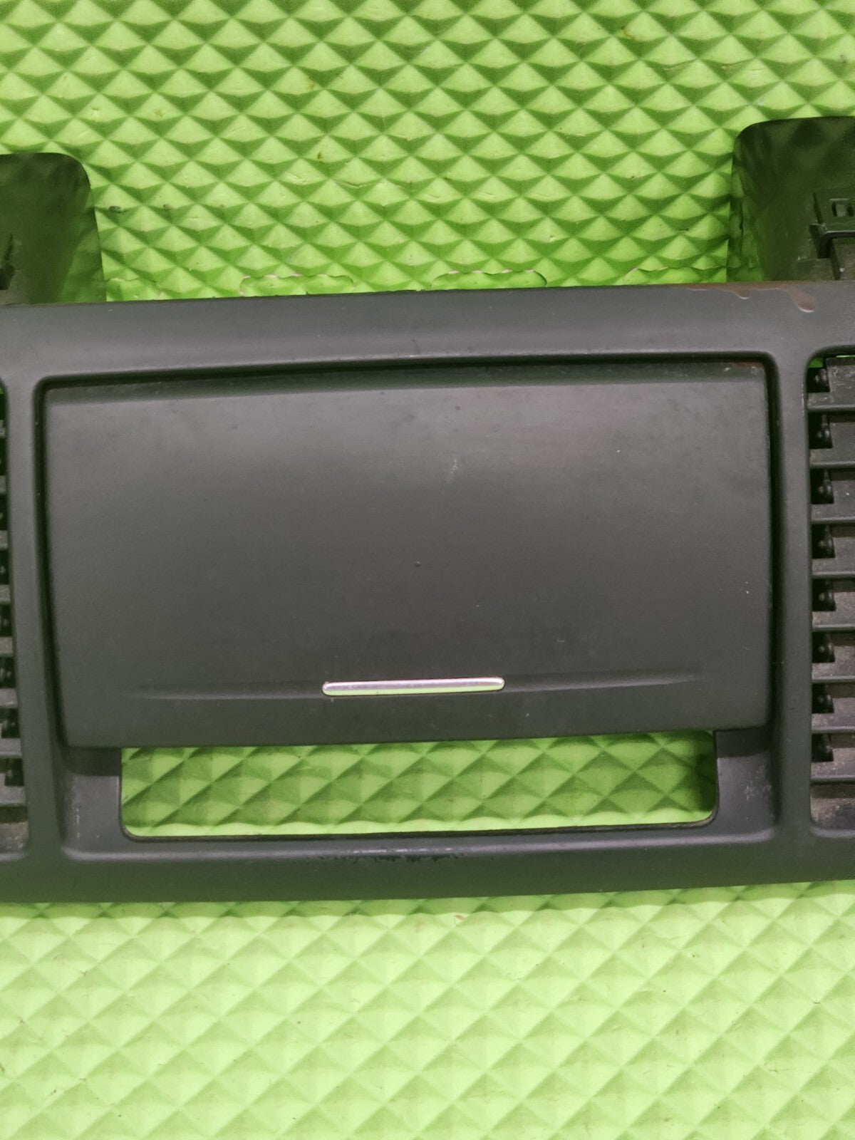 05-09 Subaru Legacy Outback Center Dash Trim Bezel Vents Clock Storage OEM B31