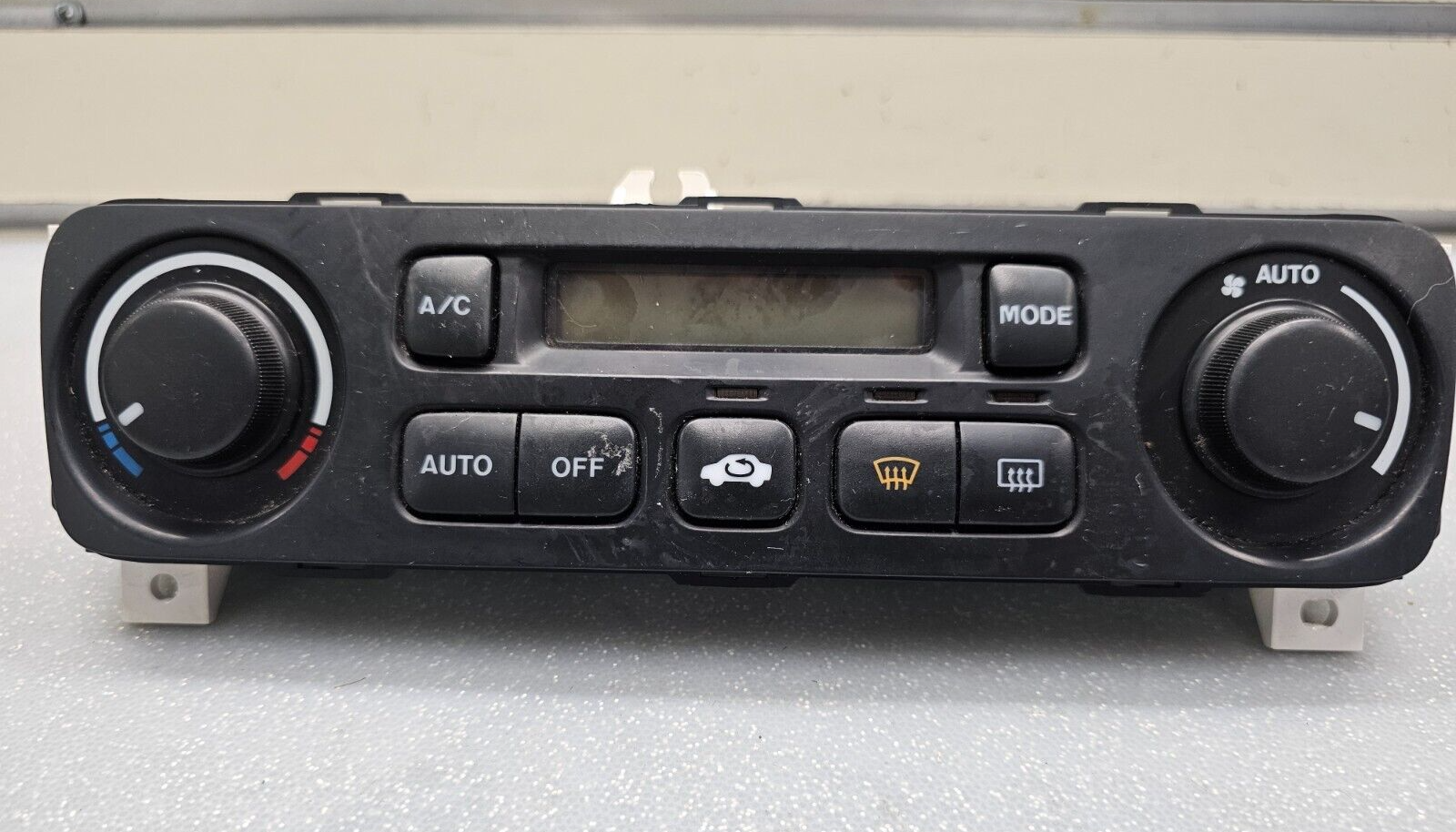 98-02 Accord Dash AC Heater Climate Temperature Control Air Conditioner Assembly