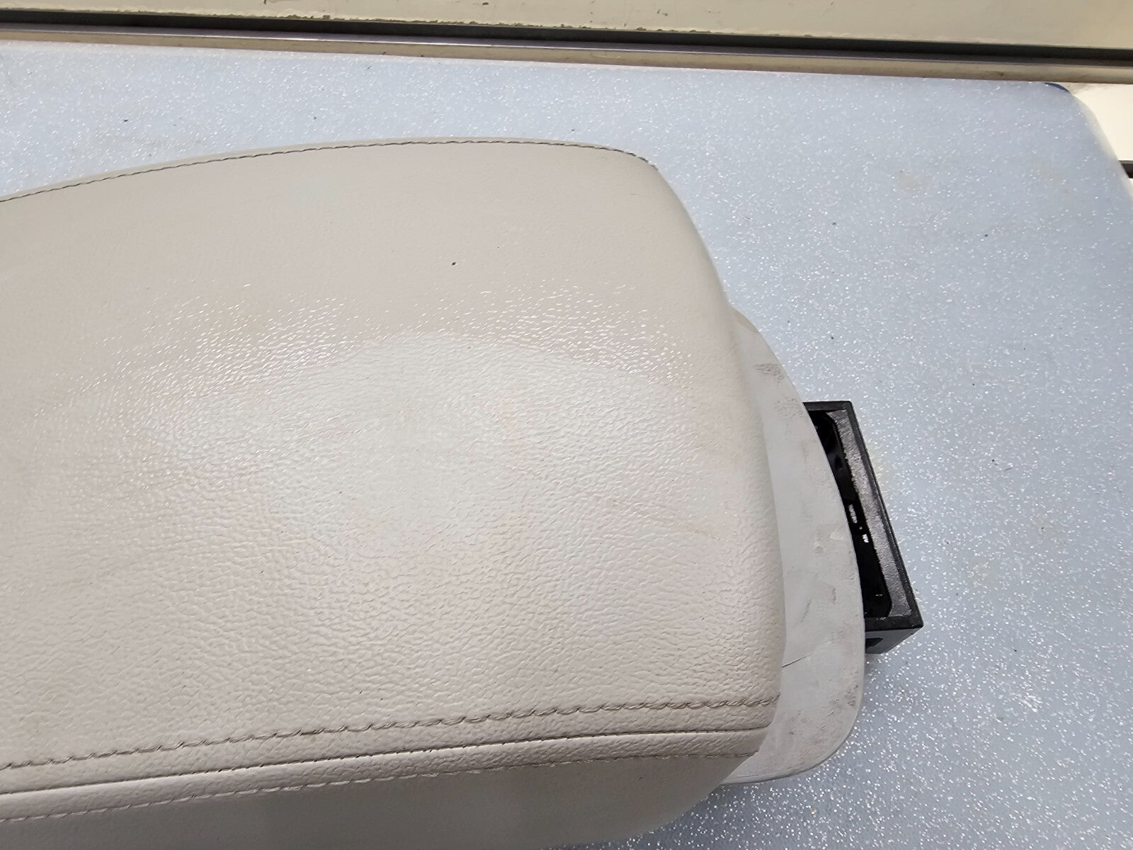 🔥06-08 Hyundai Sonata Front Center Console Lid Sliding Armrest Cover Top LT Tan