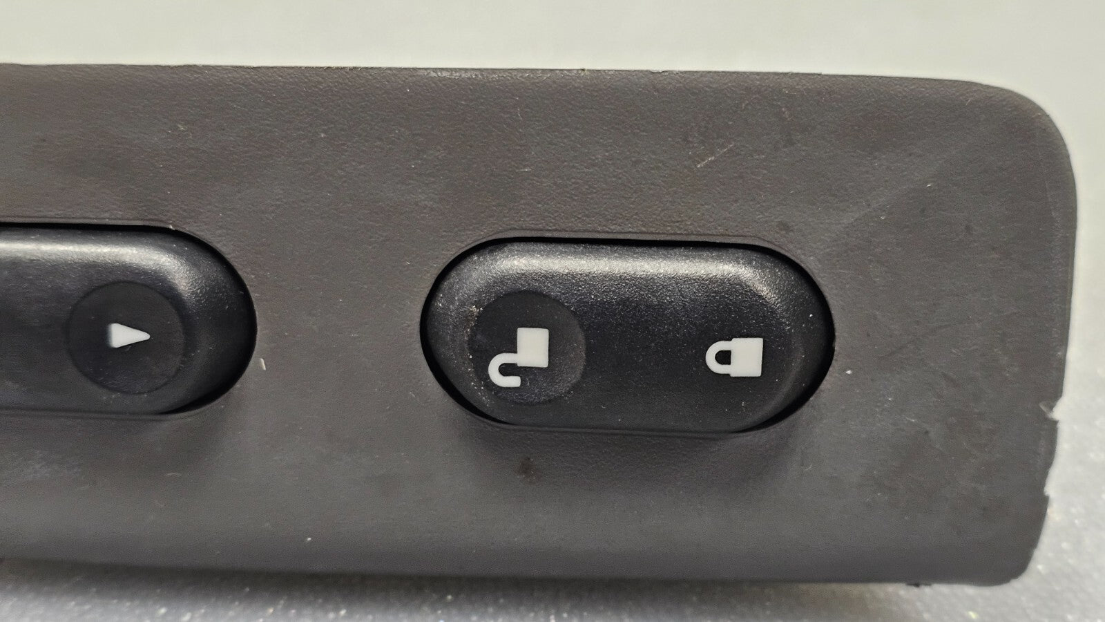 99-03 Ford Windstar Front Right Passenger Window Door Lock Control Switch Black