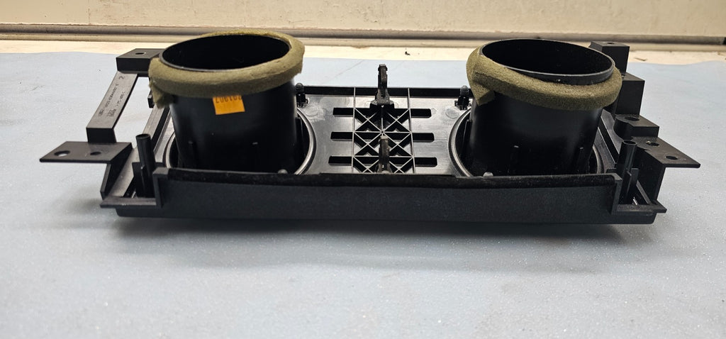 🔥05-09 FORD MUSTANG CENTER DASH AC HVAC A/C AIR VENT HEATER TRIM BEZEL BLACK