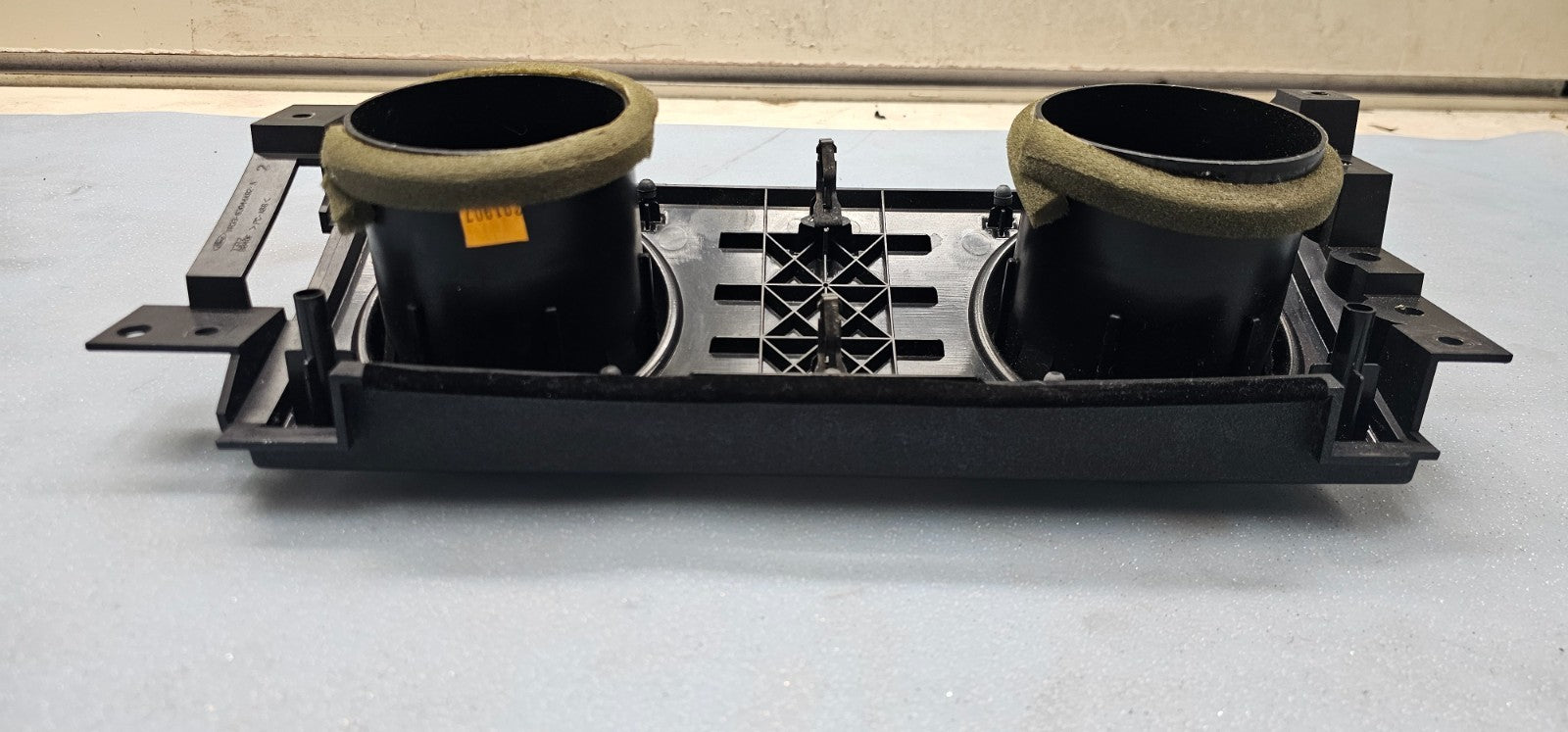 🔥05-09 FORD MUSTANG CENTER DASH AC HVAC A/C AIR VENT HEATER TRIM BEZEL BLACK