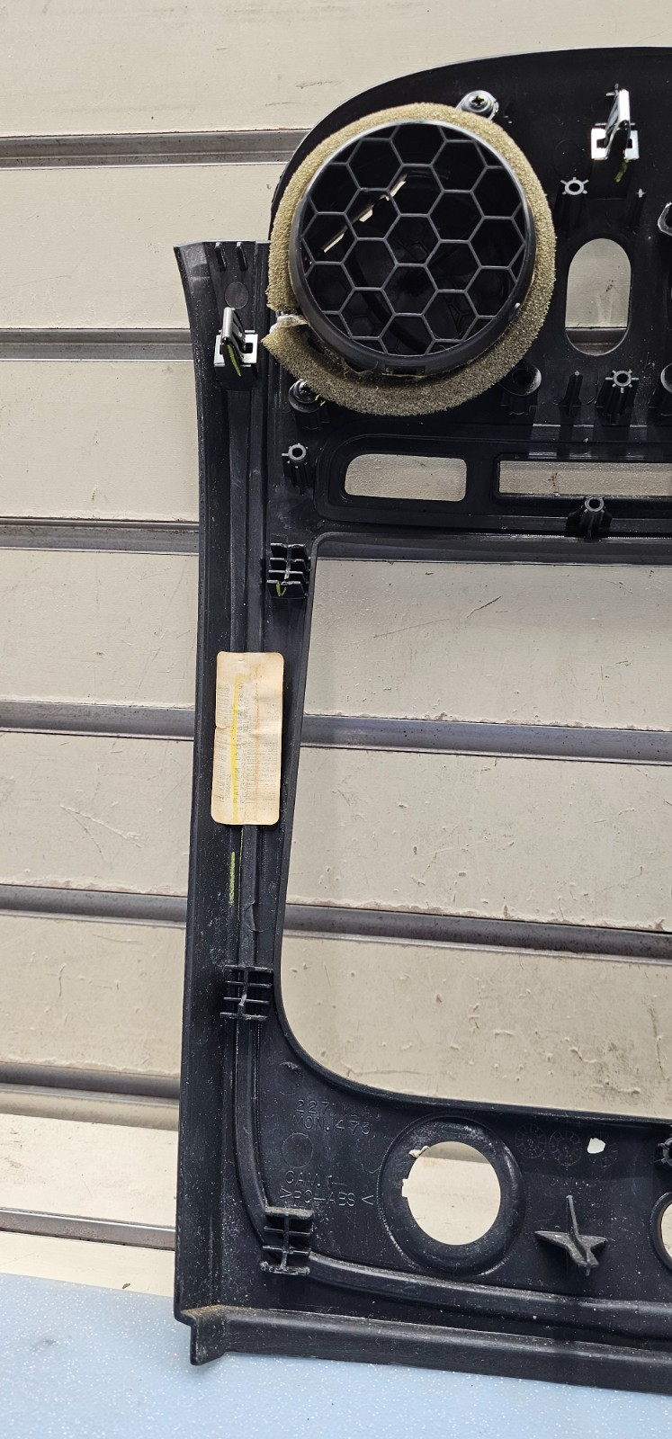 🔥2006-2011 Chevrolet HHR Center Dash Radio Trim w Vents B37 grey