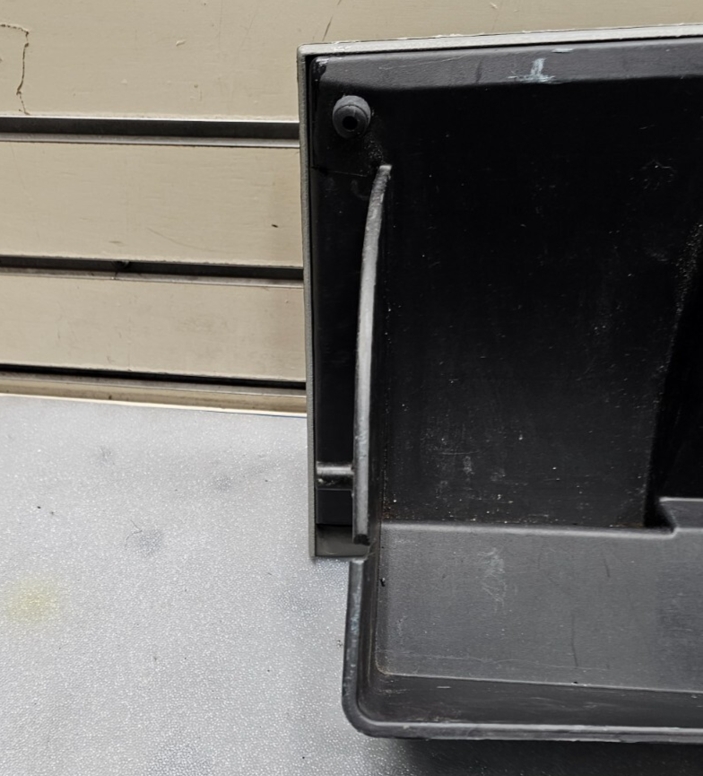 05-09 MUSTANG Dash Glove Box Storage Compartment Assembly Instrument Panel Gray