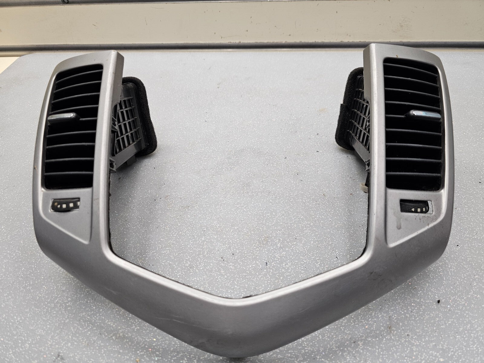 🔥11-15 Chevy Cruze Center Dash Center Radio Surround Bezel Trim Panel Silver