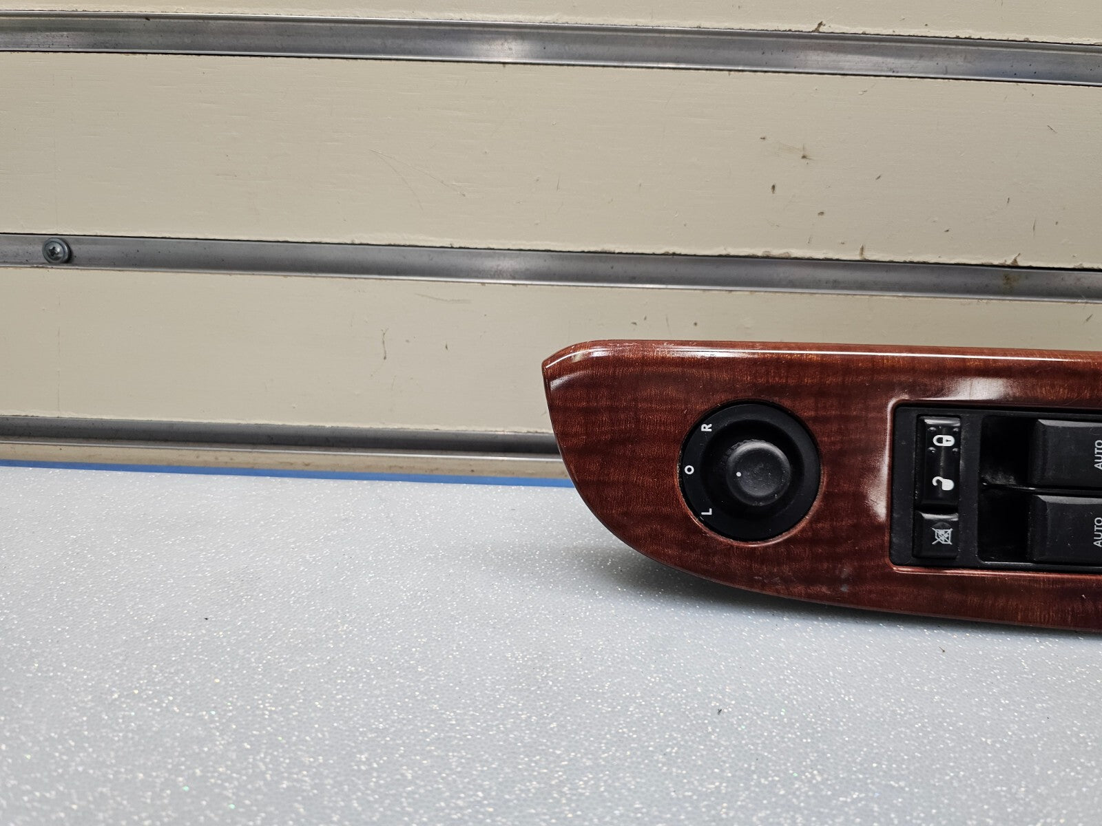07-10 Charger Magnum Durango Dakota Master Power Window Switch Left Driver Wood