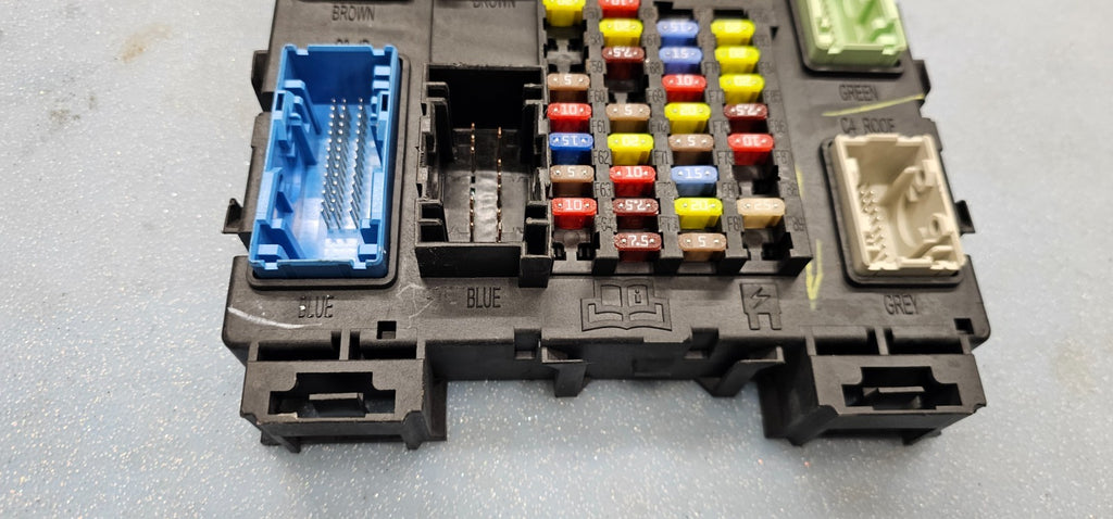 🔥2014 Ford Focus Fuse Box Body Control Module Integrated Power Junction Panel