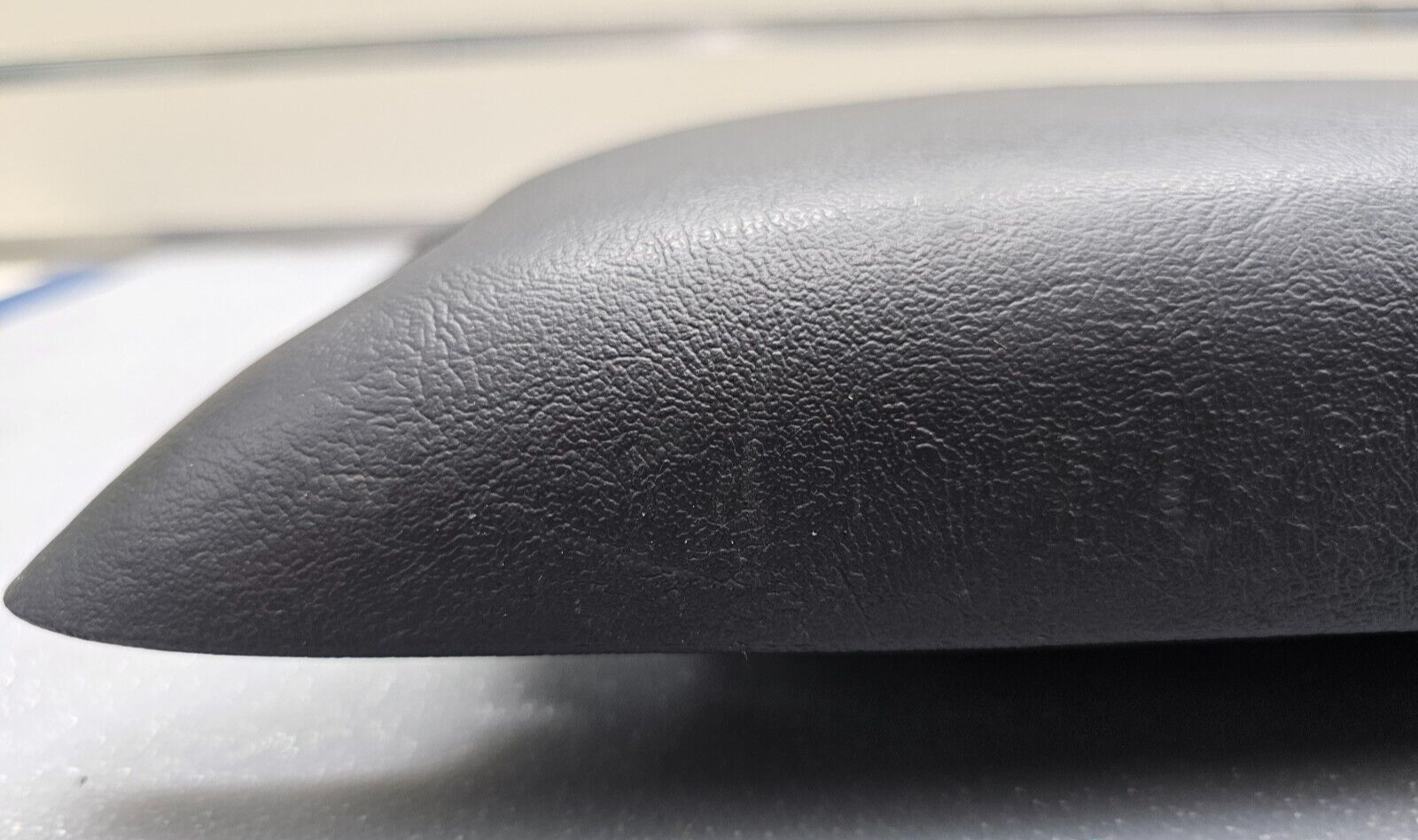 🔥94-97 Blazer Jimmy Sonoma S10 Bravada Armrest Center Console Lid Top Pad Black