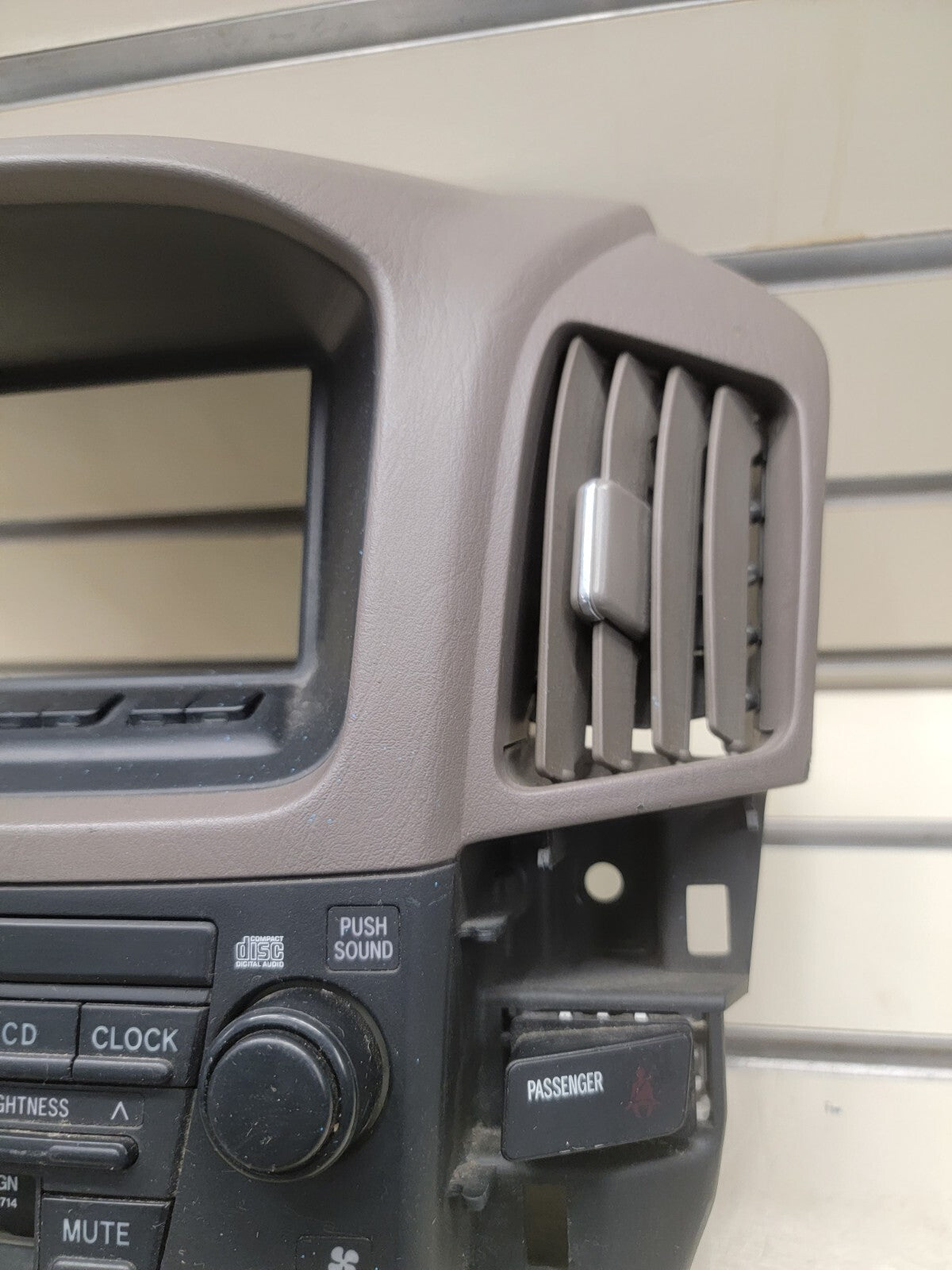 🔥1999-2003 Lexus RX300 Am Fm Cd Player Radio Receiver ID P1714 On Radio OEM
