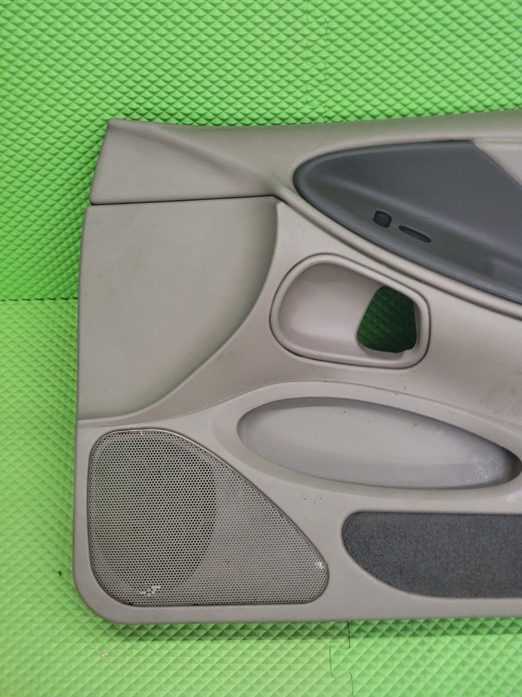 🔥94-04 Ford MUSTANG Interior DOOR Panel Front RIGHT  w/Auto gray  D19
