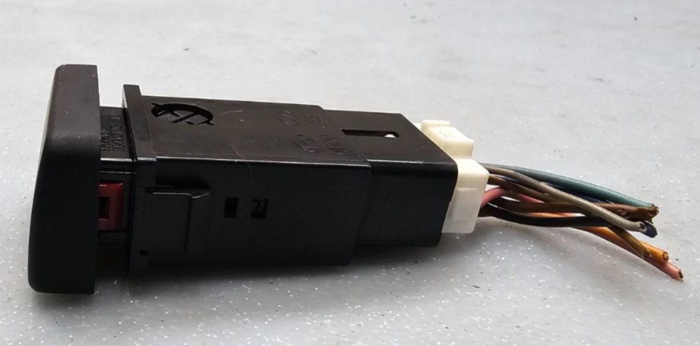 🔥01-06 Santa Fe Hazard Emergency Warning Light Button Control Switch Assembly