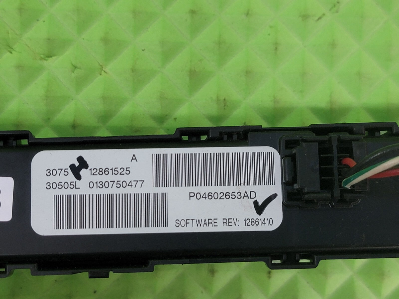🔥06-10 CHRYSLER PT CRUISER CENTER DASH HAZARD / DEFROST CONTROL SWITCH OEM SW36
