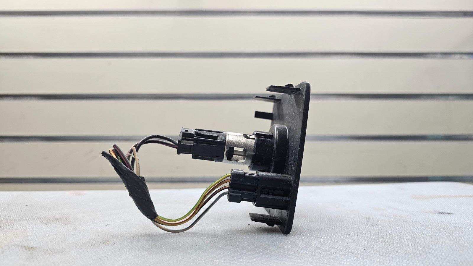 🔥05-07 Ford F250 F350 F450 F550 Pickup Power Point Outlet Switch Assembly Black