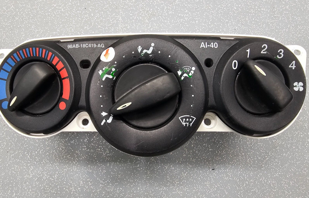 🔥00-07 Ford Focus Dash A/C Heater Climate Control Temperature Conditioner OEM