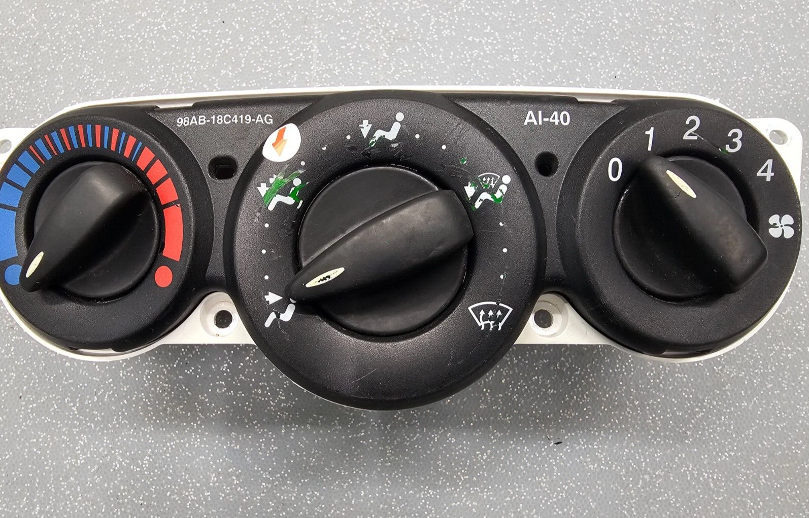 🔥00-07 Ford Focus Dash A/C Heater Climate Control Temperature Conditioner OEM