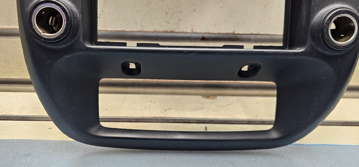 95-10 Ranger Explorer Center Dash Radio Stereo Display Bezel Trim Panel BLACK B2