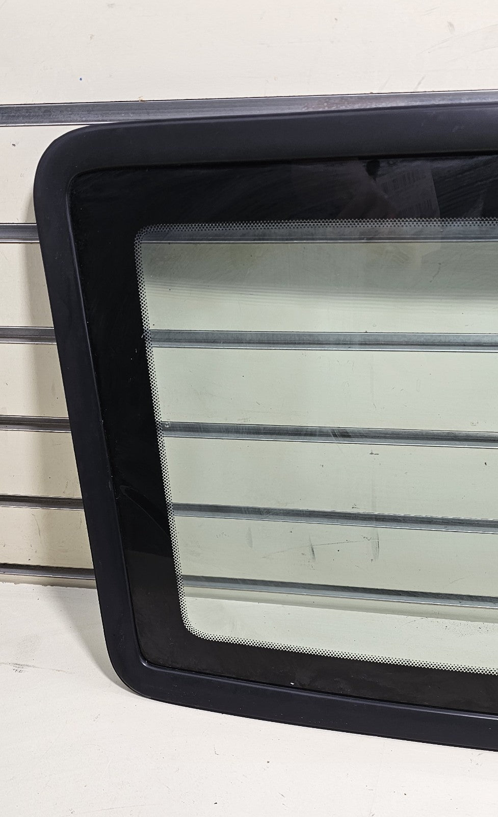92-96 FORD F-150 F-250 F-350 Rear Side RH Window Passenger Quarter Glass Fits