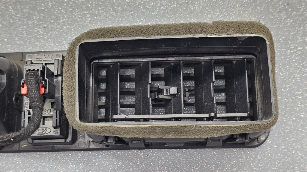 🔥 05-07 Ford Focus Dash Center Air Vent Heater Conditioning Black