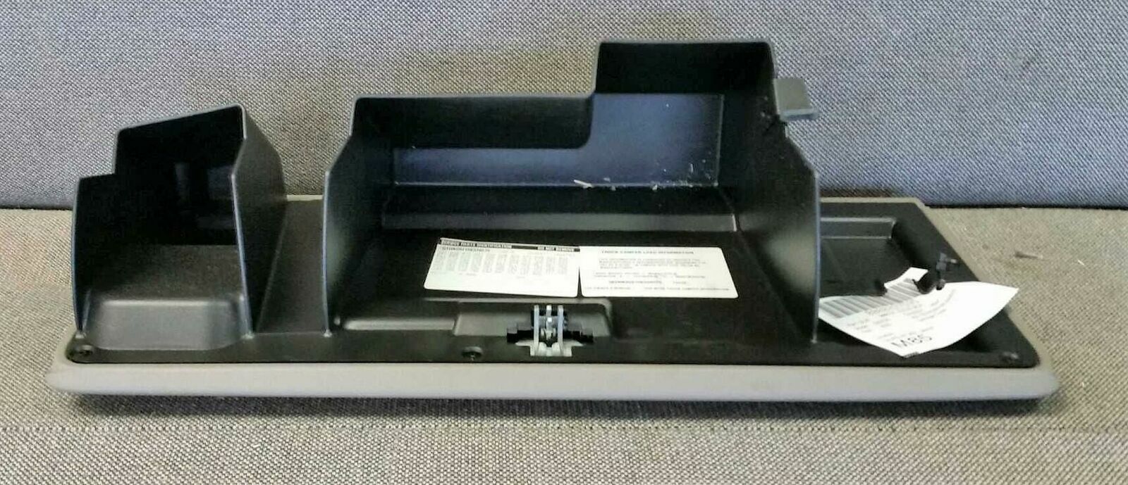 99-06 SILVERADO SIERRA Dash GLOVE BOX Storage Compartment Door Assembly LT TANG3