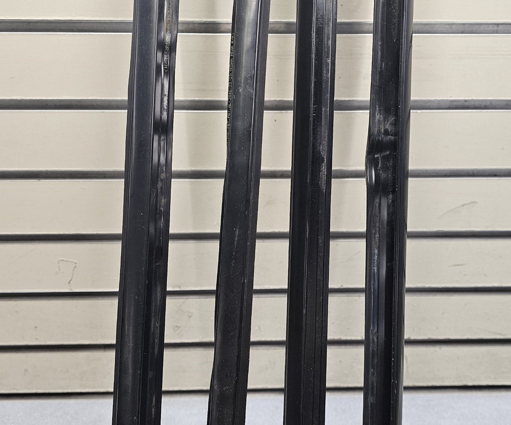 🔥03-07 SATURN ION 4-DOOR OUTSIDE WINDOW BELT TRIM MOLDINGS OEM GM