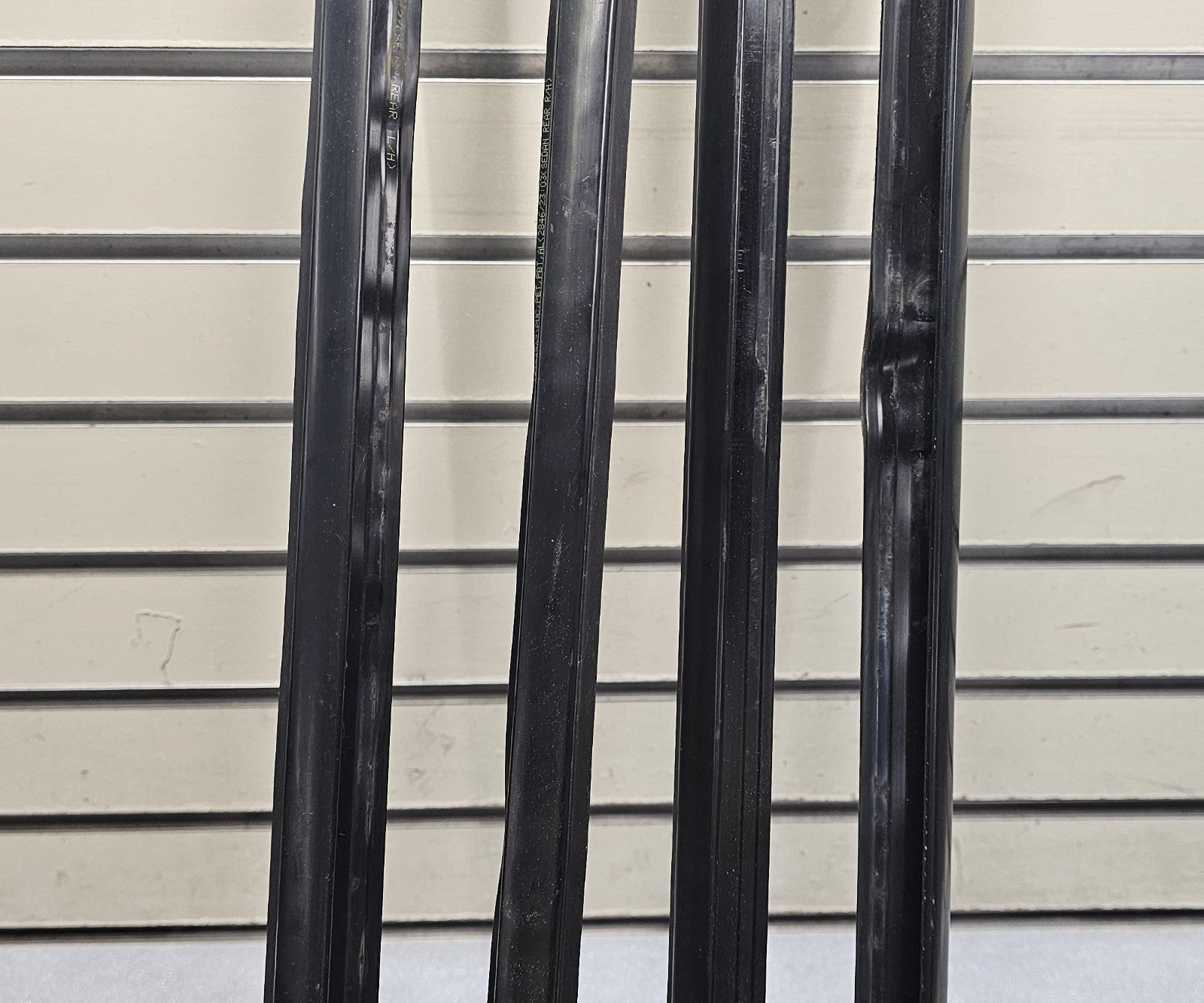 🔥03-07 SATURN ION 4-DOOR OUTSIDE WINDOW BELT TRIM MOLDINGS OEM GM