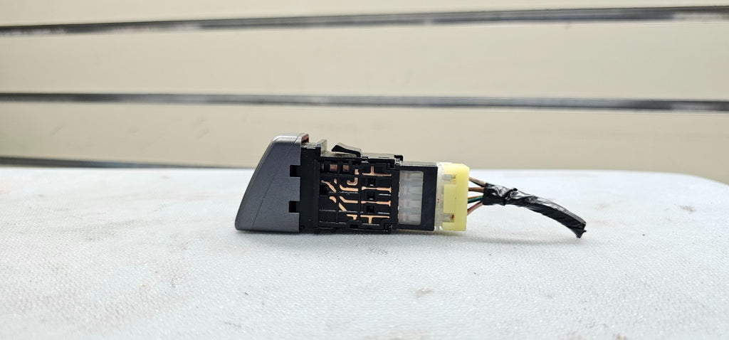 🔥05-07 Impreza WRX STI Hazard Control Emergency Flasher Switch Button Silver