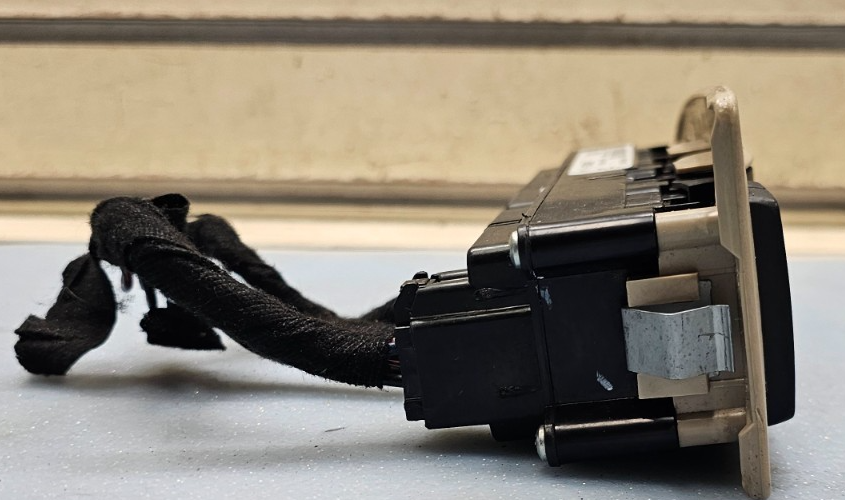 🔥06-11 Buick Lucerne Front Left Driver Master Power Door Window Switch Tan OEM