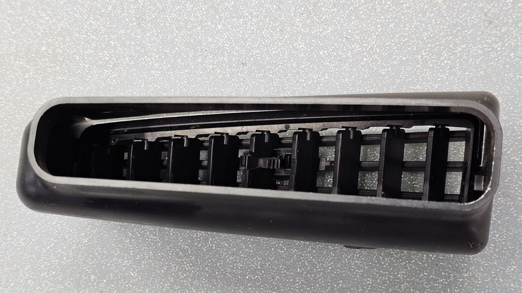🔥02-05 BUICK RENDEZVOUS DASH CENTER AIR VENT A/C AC HEATER  PANEL BLACK OEM
