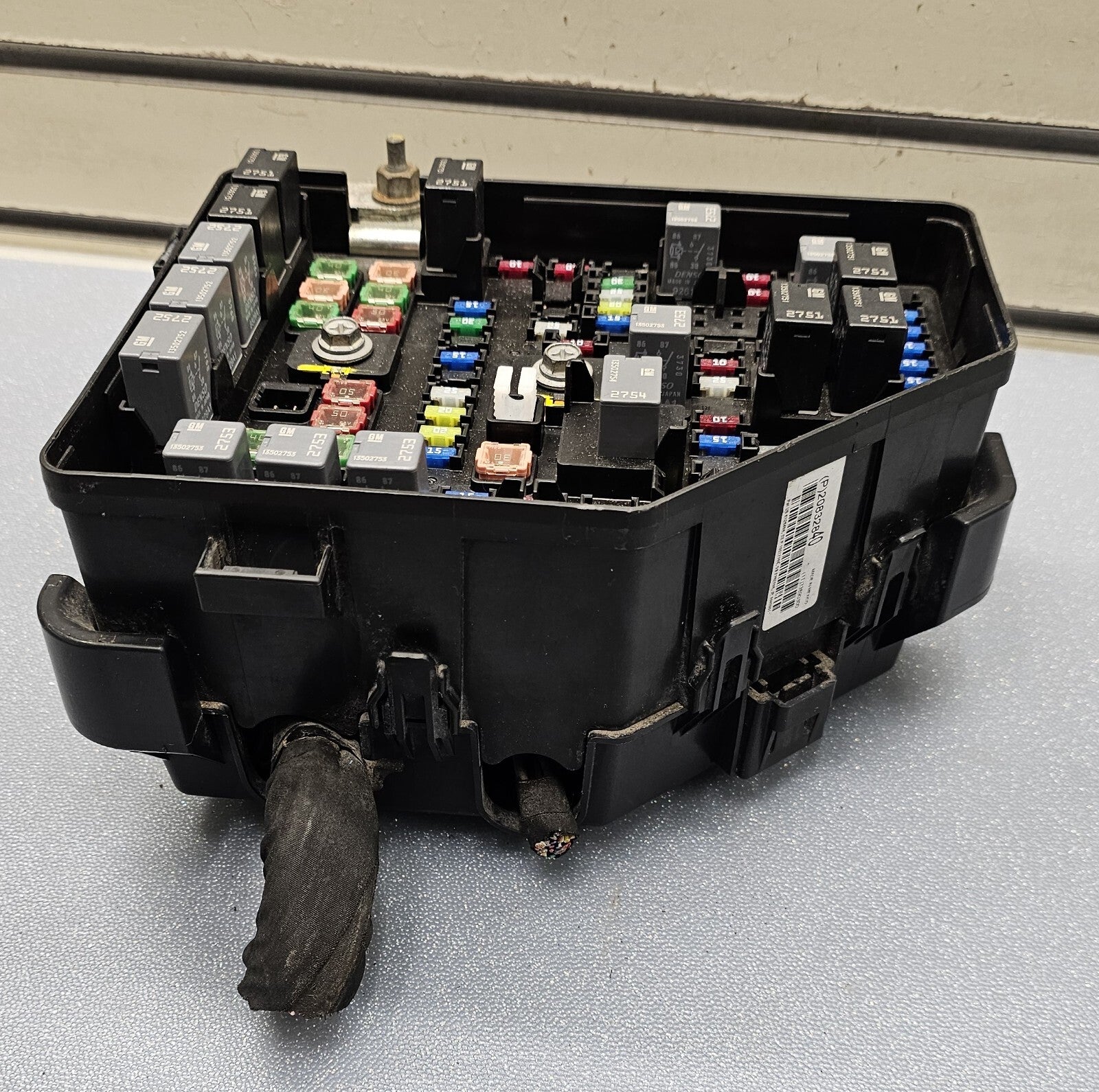 🔥09-10 Acadia Outlook Engine Fuse Relay Box Accessory Wiring Circuit Junction