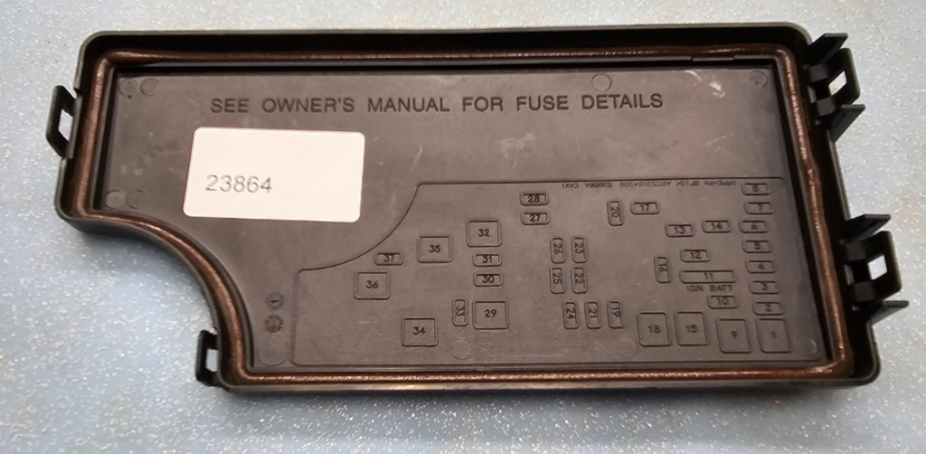 04-16 AVENGER SEBRING JEEP PATRIOT CALIBER Front Relay Engine Fuse Box Cover Lid