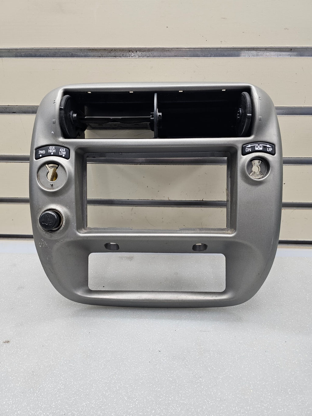 🔥1995-2010 Ford Ranger EXPLORER Radio Front Center Dash Trim Bezel SILVER B2