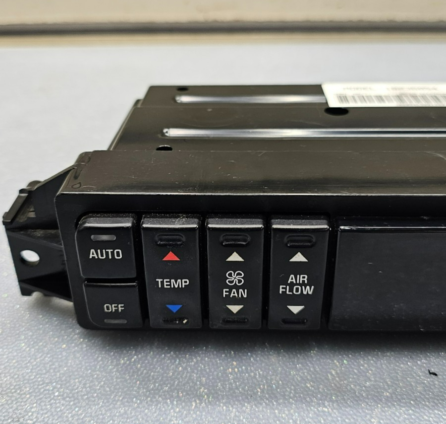 00-05 Buick Lesabre Dash AC Heater Digital Temperature HVAC Climate Control OEM