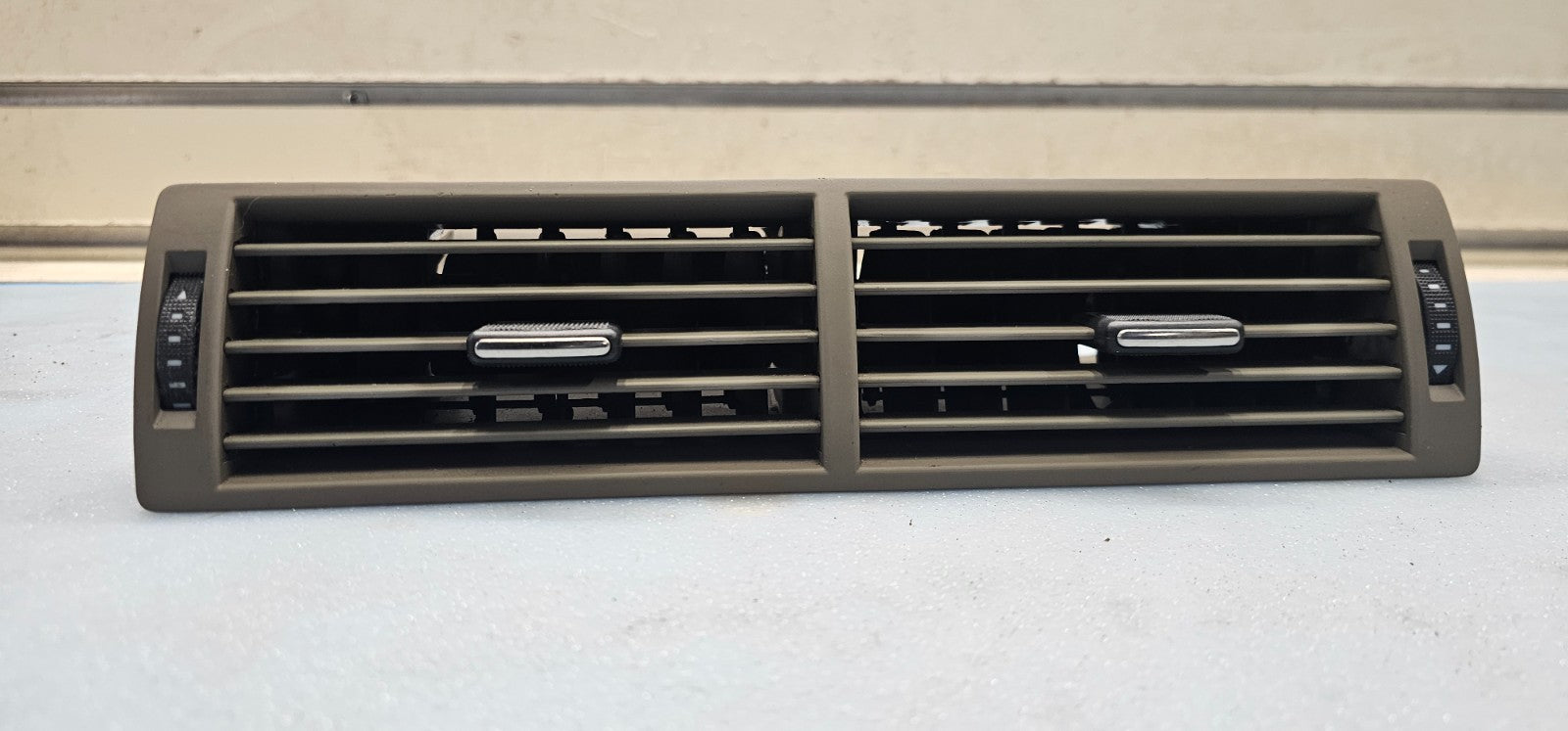 🔥02-08 Audi A4 S4 AVANT QUATRO CENTER DASH AC A/C HVAC AIR VENT Heater Tan